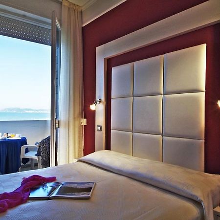 Alexandra Plaza Hotel Riccione Exteriör bild
